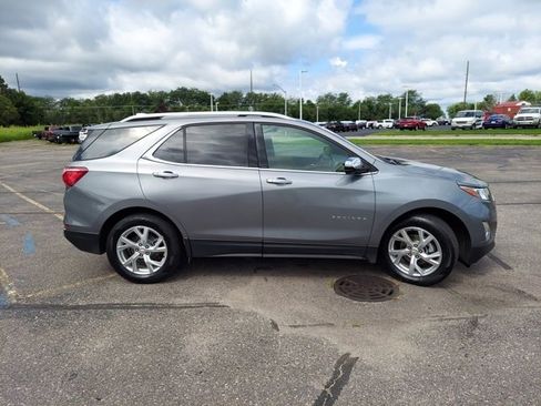 Used 2018 Chevrolet Equinox Premier image 18