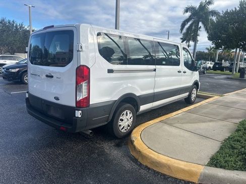 Used 2022 Ford Transit 350 XLT image 4