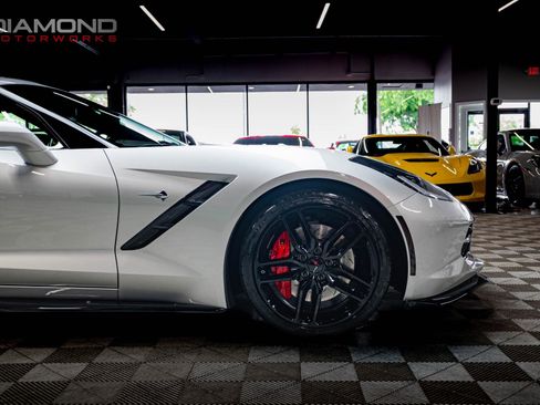 Used 2019 Chevrolet Corvette Stingray Coupe RWD image 24