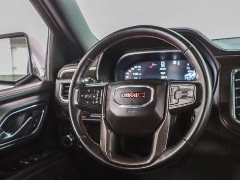 Used 2023 GMC Yukon AT4 AWD/4WD image 13