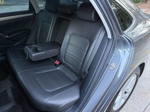 Used 2020 Volkswagen Passat 2.0T SE image 20