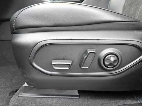 New 2025 Jeep Grand Cherokee L Altitude image 25