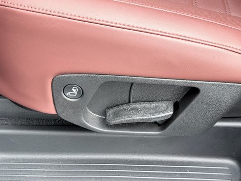 Used 2024 Kia Telluride SX Prestige AWD/4WD image 25