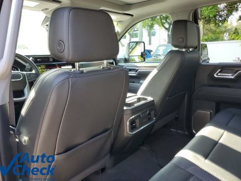 Used 2025 GMC Sierra 2500 Denali w/ Denali Reserve Package AWD/4WD image 13