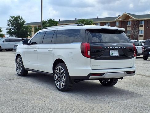New 2026 Ford Expedition Max Platinum w/ Platinum Ultimate Package AWD/4WD image 6