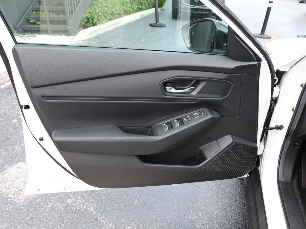 Used 2025 Honda Accord SE image 10