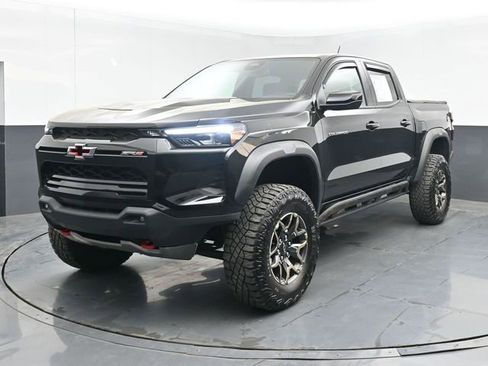 Used 2024 Chevrolet Colorado ZR2 AWD/4WD image 10