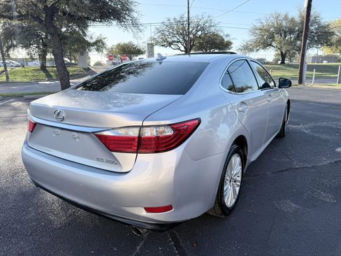 Used 2014 Lexus ES 350 w/ Luxury Package image 5
