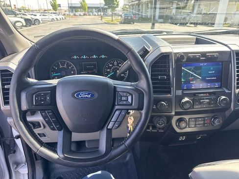 Used 2019 Ford F150 XLT w/ Equipment Group 302A Luxury AWD/4WD image 12