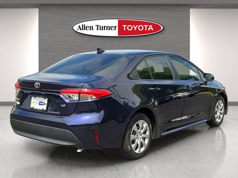 Used 2023 Toyota Corolla LE image 6