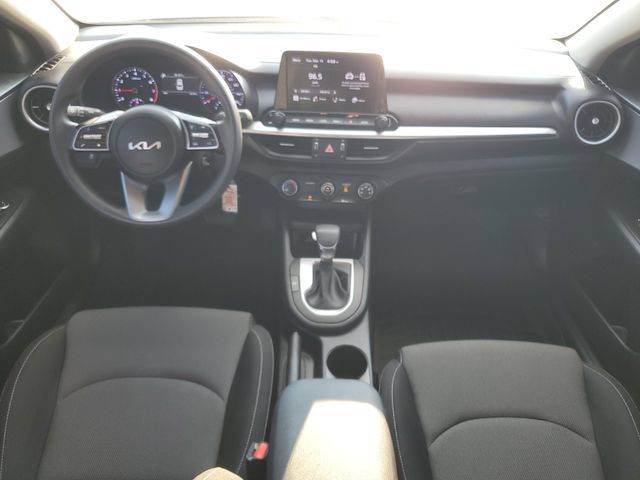 Used 2024 Kia Forte LXS w/ LXS Technology Package FWD image 12