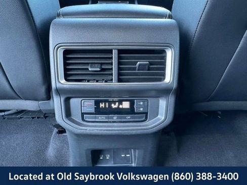 Certified 2024 Volkswagen Atlas SE image 13