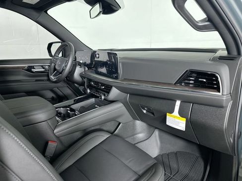 New 2026 Chevrolet Suburban Z71 w/ Comfort Package AWD/4WD image 30