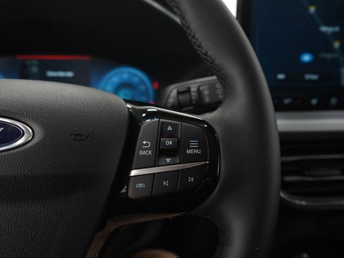 Used 2023 Ford Escape SE w/ PHEV Premium Package FWD image 29