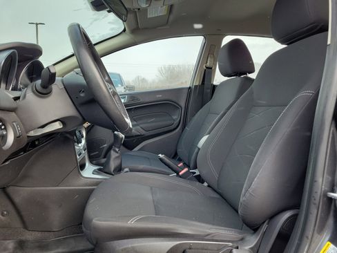 Used 2015 Ford Fiesta SE image 19
