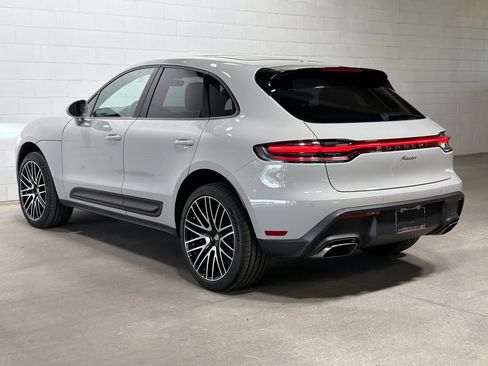 Certified 2026 Porsche Macan AWD/4WD image 3