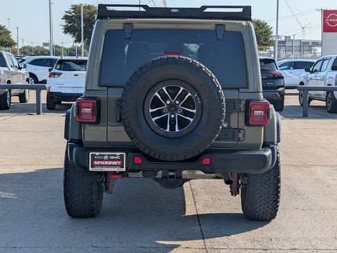 Used 2025 Jeep Wrangler Unlimited Rubicon AWD/4WD image 5