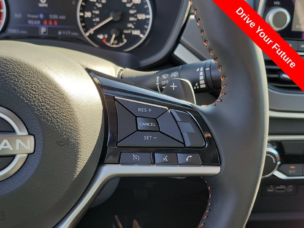 Used 2025 Nissan Altima 2.5 SR AWD/4WD image 8