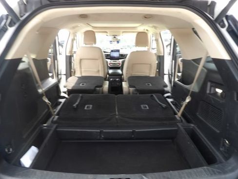 Certified 2021 Ford Explorer XLT w/ Equipment Group 202A RWD image 31