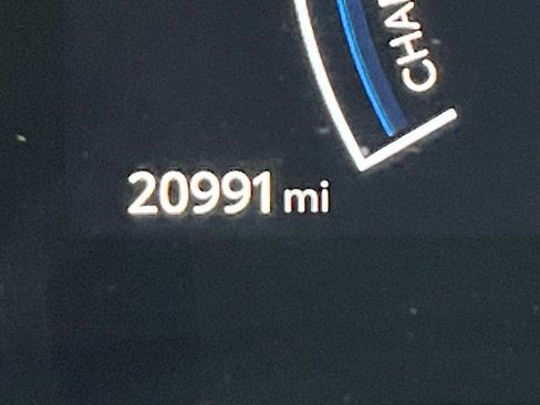 Used 2025 Toyota Camry LE image 39