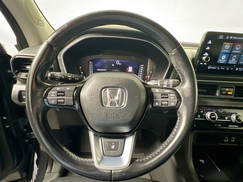 Used 2023 Honda Pilot Elite image 11