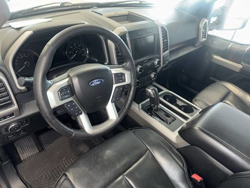 Used 2018 Ford F150 Lariat w/ Equipment Group 502A Luxury AWD/4WD image 32