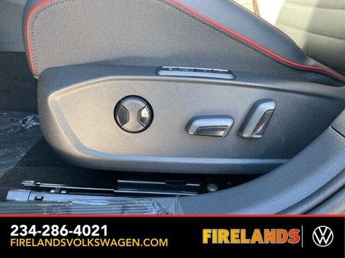 New 2026 Volkswagen GTI SE image 25