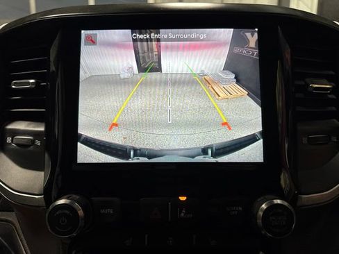 Used 2022 RAM 1500 Big Horn AWD/4WD image 11