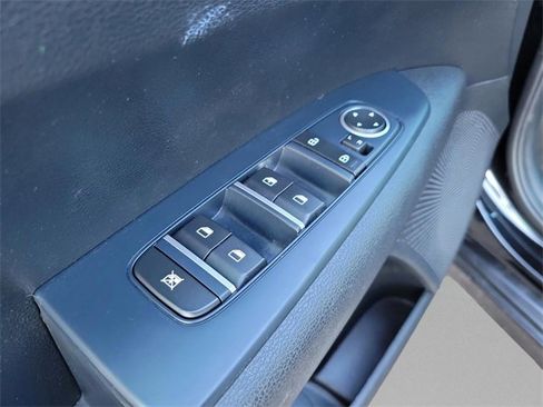 Used 2020 Kia Forte LXS image 13