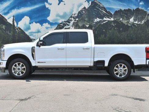 Used 2024 Ford F250 Platinum w/ FX4 Off-Road Package AWD/4WD image 7