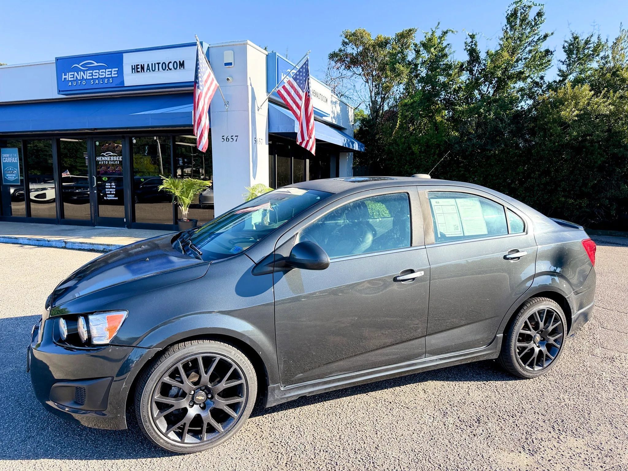 Used 2015 Chevrolet Sonic LTZ w/ Dusk Package FWD image 19