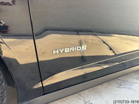 Used 2017 Ford C-MAX SE w/ Cold Weather Package image 12