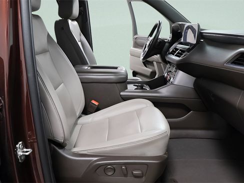 Used 2023 GMC Yukon SLT w/ Max Trailering Package image 33