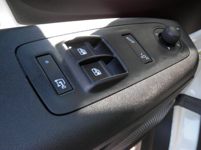 Used 2025 RAM ProMaster 2500 w/ Convenience Group FWD image 17