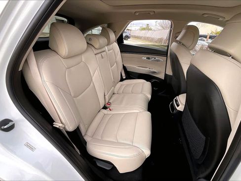 Used 2022 Genesis GV70 2.5T w/ Select Package image 19