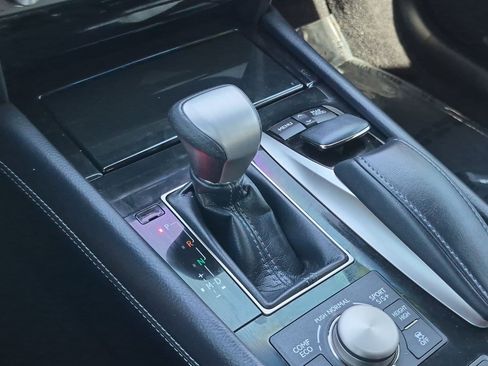 Used 2013 Lexus LS 460 w/ F-Sport Pkg RWD image 17