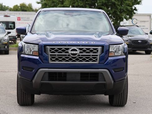 Used 2022 Nissan Frontier SV RWD image 2