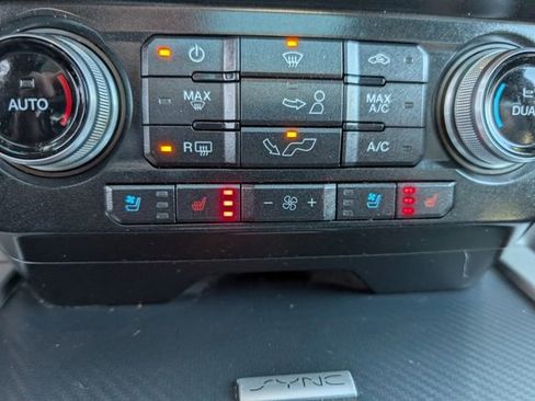 Used 2018 Ford F150 Lariat w/ Equipment Group 502A Luxury image 6