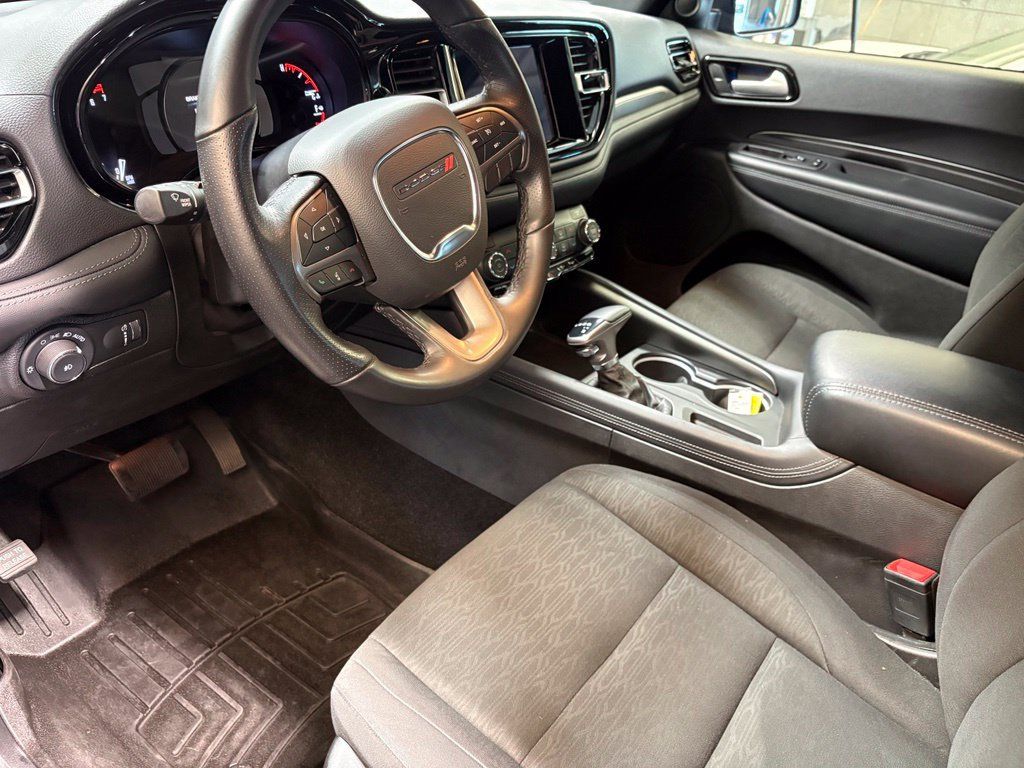 Used 2022 Dodge Durango SXT w/ Blacktop Package AWD/4WD image 7