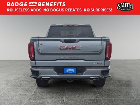 Used 2023 GMC Sierra 1500 AT4 w/ AT4 Premium Package AWD/4WD image 5