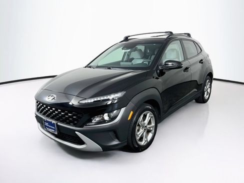 Certified 2022 Hyundai Kona SEL AWD/4WD image 3