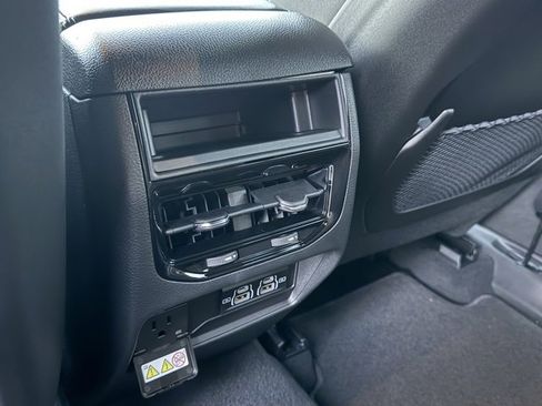 New 2025 Jeep Grand Cherokee Laredo X w/ Luxury Tech Group I image 23