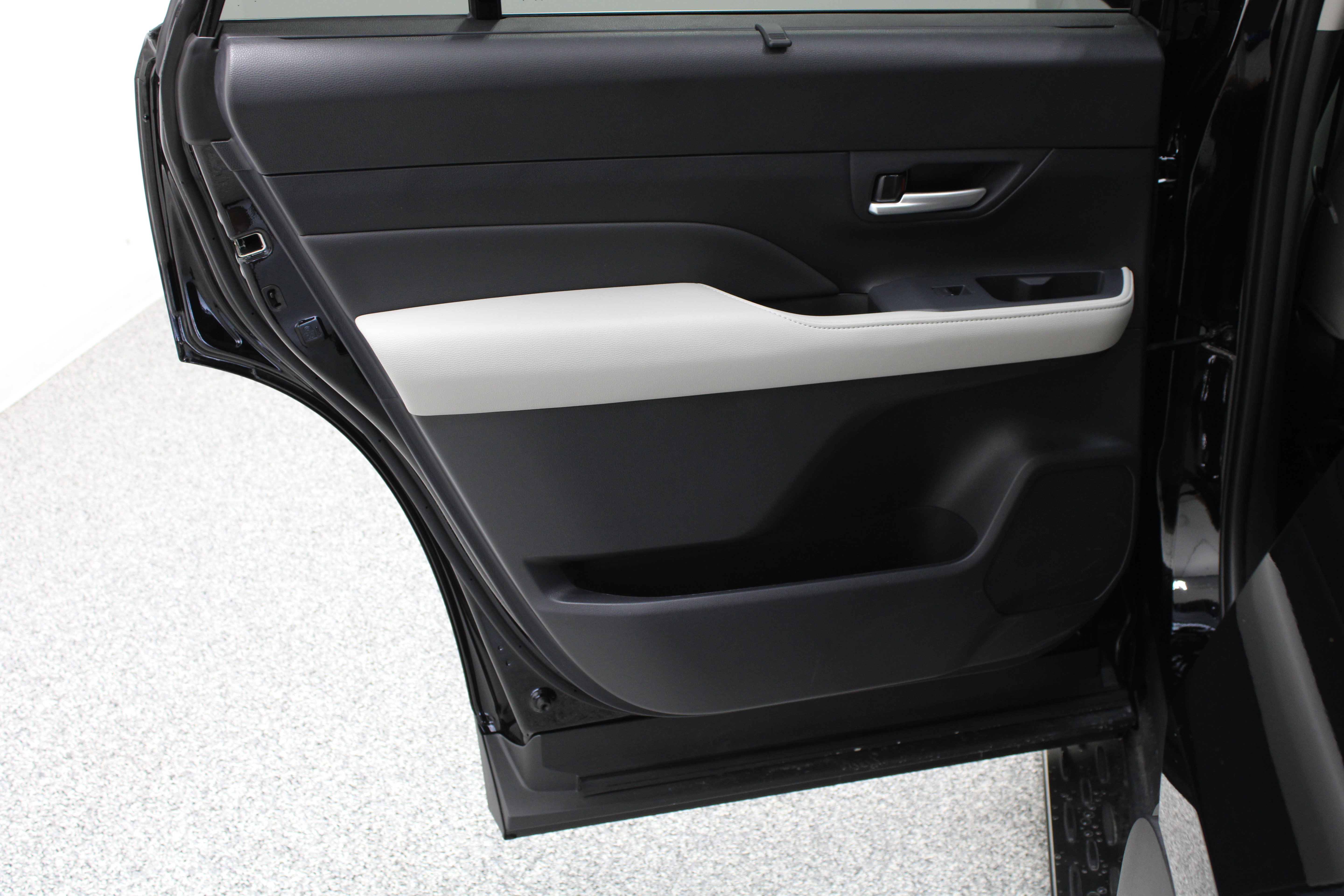Used 2026 Toyota Grand Highlander AWD image 27