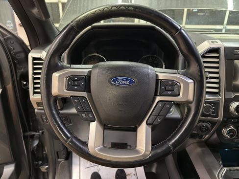 Used 2017 Ford F150 Platinum w/ Equipment Group 701A Luxury image 17