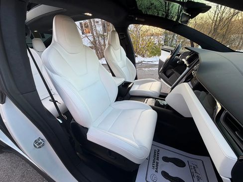 Used 2018 Tesla Model X 100D image 13