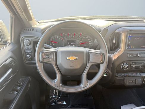 Used 2022 Chevrolet Silverado 1500 Custom image 12