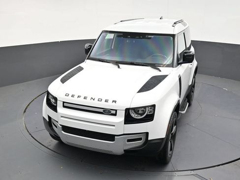Used 2022 Land Rover Defender 90 AWD/4WD image 19