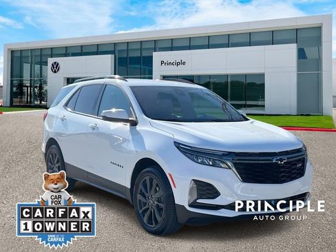 Used 2022 Chevrolet Equinox RS w/ Infotainment Package image 3