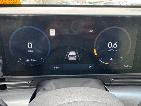 Used 2025 Hyundai Kona Limited image 19