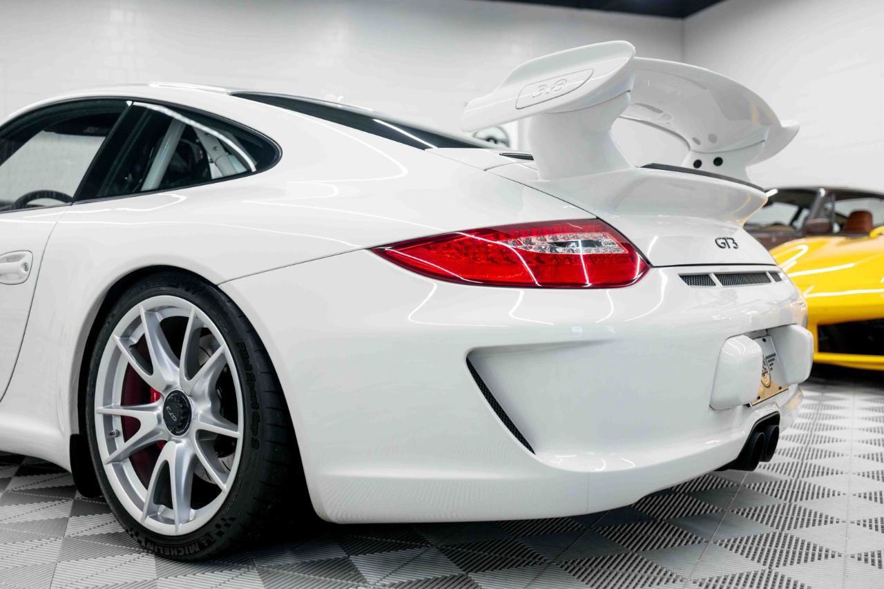 Used 2010 Porsche 911 GT3 RWD image 39